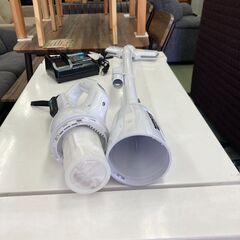 【リサイクルショップ　ピカソ　小松原】【美品】マキタ コードレス掃除機 10.8Vバッテリ充電器付 カプセル式 CL108★0144★の画像