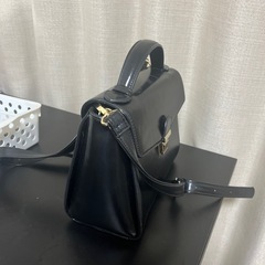 ショルダーバッグ　黒の画像