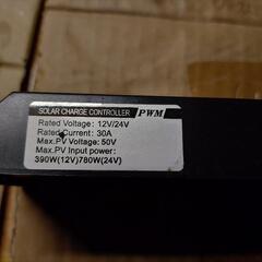 12v/24v 30A ソーラーチャージコントローラー の画像