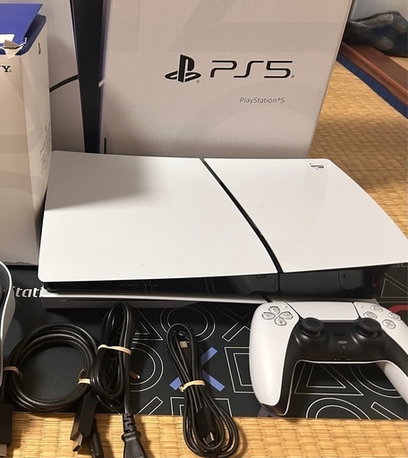 新型PS5 (CFI-2000 A01)