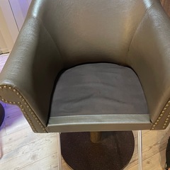 美容院　椅子　アンティーク　皮　レザー
