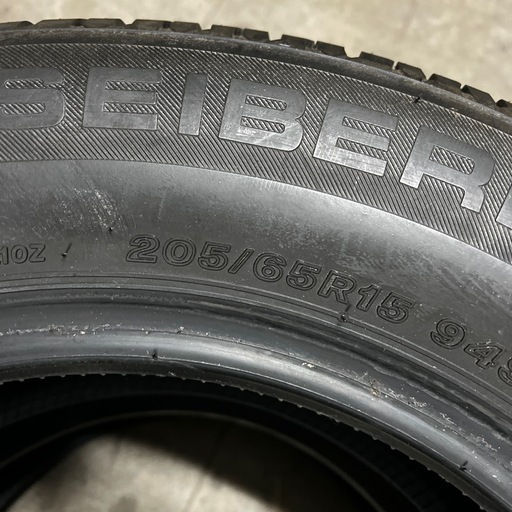 夏タイヤほぼ新品