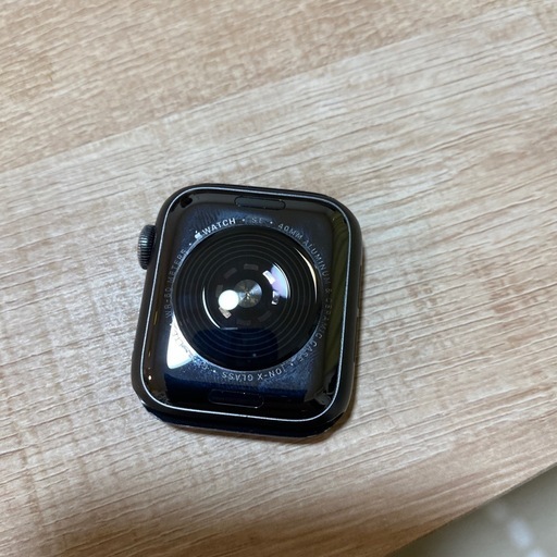 受渡者決定しましたApple Watch SE 40mm（液晶シミあり）
