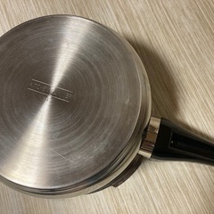 IH対応　 ステンレス圧力鍋　3L　説明書箱付きの画像