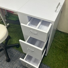 美品　折りたたみ ネイルテーブル イスセット　ホワイトの画像