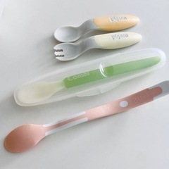 【美品】わけわけフリージング25ml4枚＋離乳食スプーン＆フォーク＋スポイトくすりのみの画像