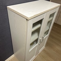 食器棚の画像