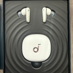 【発送可】アンカー Liberty4 ホワイト ワイヤレスイヤホン soundcore ノイズキャンセリングの画像