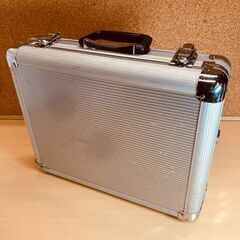 アタッシュケース W40×D12×H33cm（シルバー）