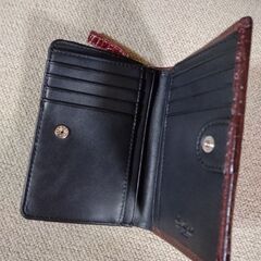 【ほぼ未使用美品】財布　赤黒　の画像