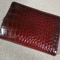 【ほぼ未使用美品】財布　赤黒　の画像
