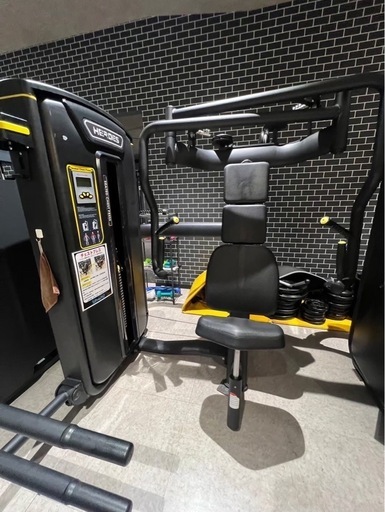 a1007608 チェストプレス トレーニングマシン ジム フィットネス ボディ 筋トレ 経営 機材 機械 中古品