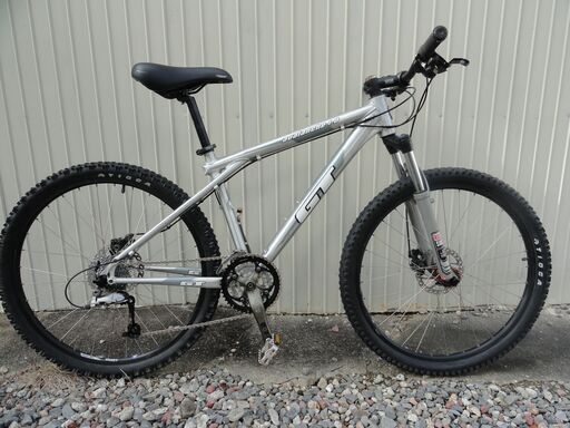 GT avalanche 1.0  アバランチェ  26インチ アルミフレームMTB