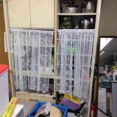 大きな棚