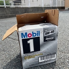 値下げしました‼️エンジンオイル　mobile1 0w-40　