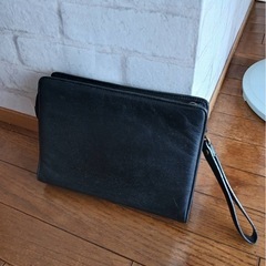 クラッチバッグ　レザー　黒
