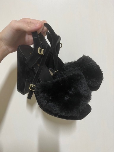 パンプス　ファー