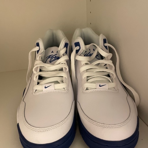 バスケットシューズ