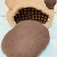 耳付きドームハウス ペットベッドの画像