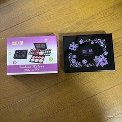 アイシャドウ などメイクパレット