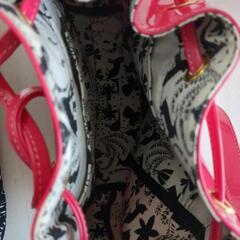 ピンク　ハンドバッグの画像