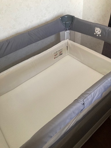 ベビーベッド　ココネル