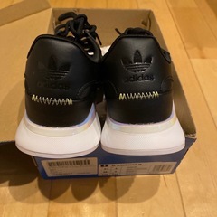 アディダスオリジナルスの画像