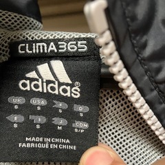 adidasナイロンジャケット　メンズの画像
