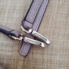 MICHEAL KORS★マイケルコース★ショルダーウォレット★スマホケース★財布★ショルダーバッグ★ピンクベージュ★斜めがけの画像