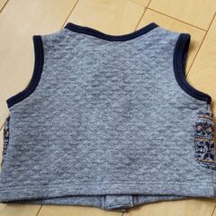 ベビーベスト 50-70サイズの画像