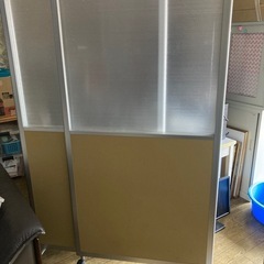 パーテーション3枚折込式(高さ1,800)の画像