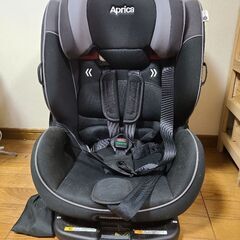 Apricaチャイルドシートジュニアシート