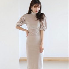 by muni:r バックVラインスリムフィットワンピース 未使用の画像