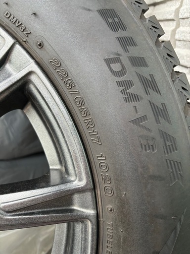 【商談中 一時〆】225/65/r17 スタッドレスタイヤ 4本セット ブリザック