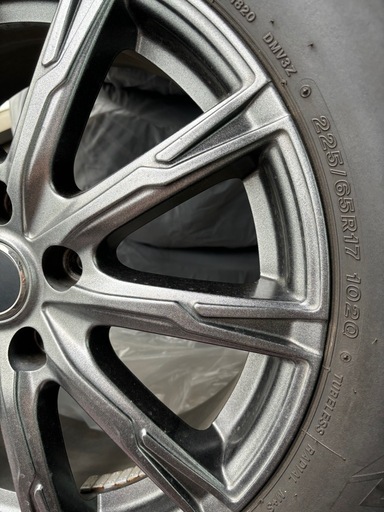 【商談中 一時〆】225/65/r17 スタッドレスタイヤ 4本セット ブリザック