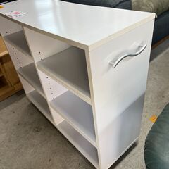 リサイクルショップどりーむ天保山店　No14677　ラック　オシャレホワイト　本棚　キャスター付き　の画像