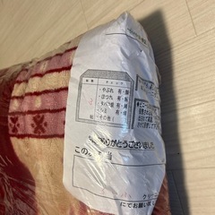 こたつの下に引くカーペット  決まりました。ありがとうございます。の画像