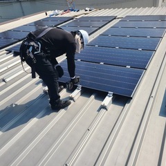 太陽光発電設置の手伝い⭐️日払いOK12000円