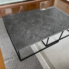 LOWYA 大理石柄テーブル