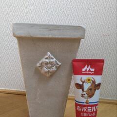 アンティーク　ヨーロッパ調　植木鉢カバー　おまけ付きの画像
