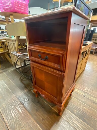 最終処分価格！大理石天板コンソールキャビネット