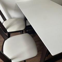 伸長式ダイニングセットの画像