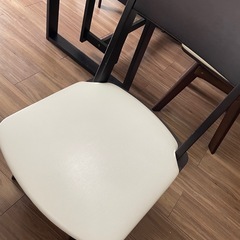 伸長式ダイニングセットの画像