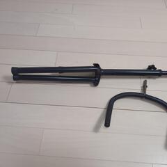 ギター、ベースなどのスタンドの画像