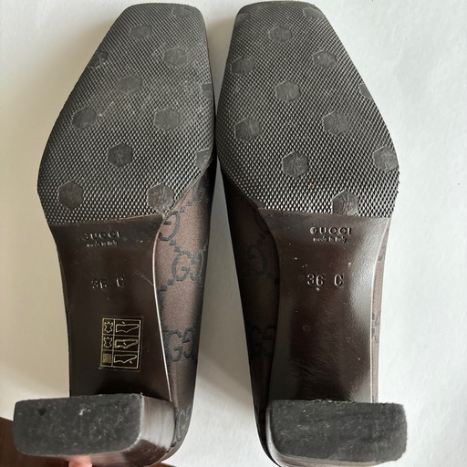 GUCCI パンプス　GGマーク