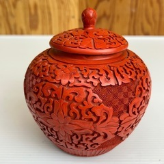 k1008605北京調漆 堆朱 花唐草文細密彫  極上剔紅彫漆彫...
