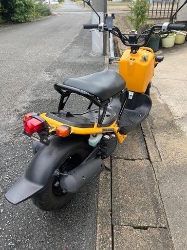 ズーマー　ホンダ　原付　イエロー