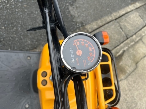 ズーマー　ホンダ　原付　イエロー