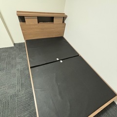 セミダブルベッド