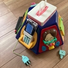 いたずら一歳やりたい放題　おもちゃ知育玩具